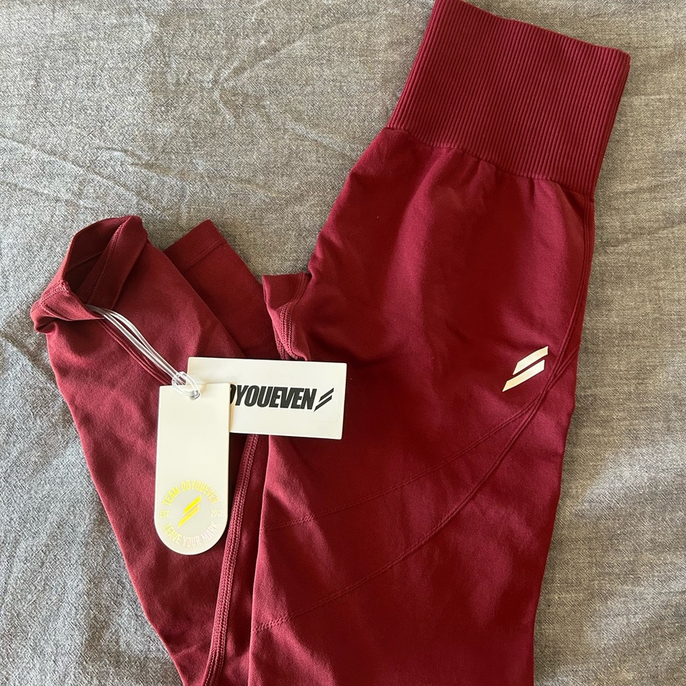 DOYOUEVEN leggings size M brand new with tags